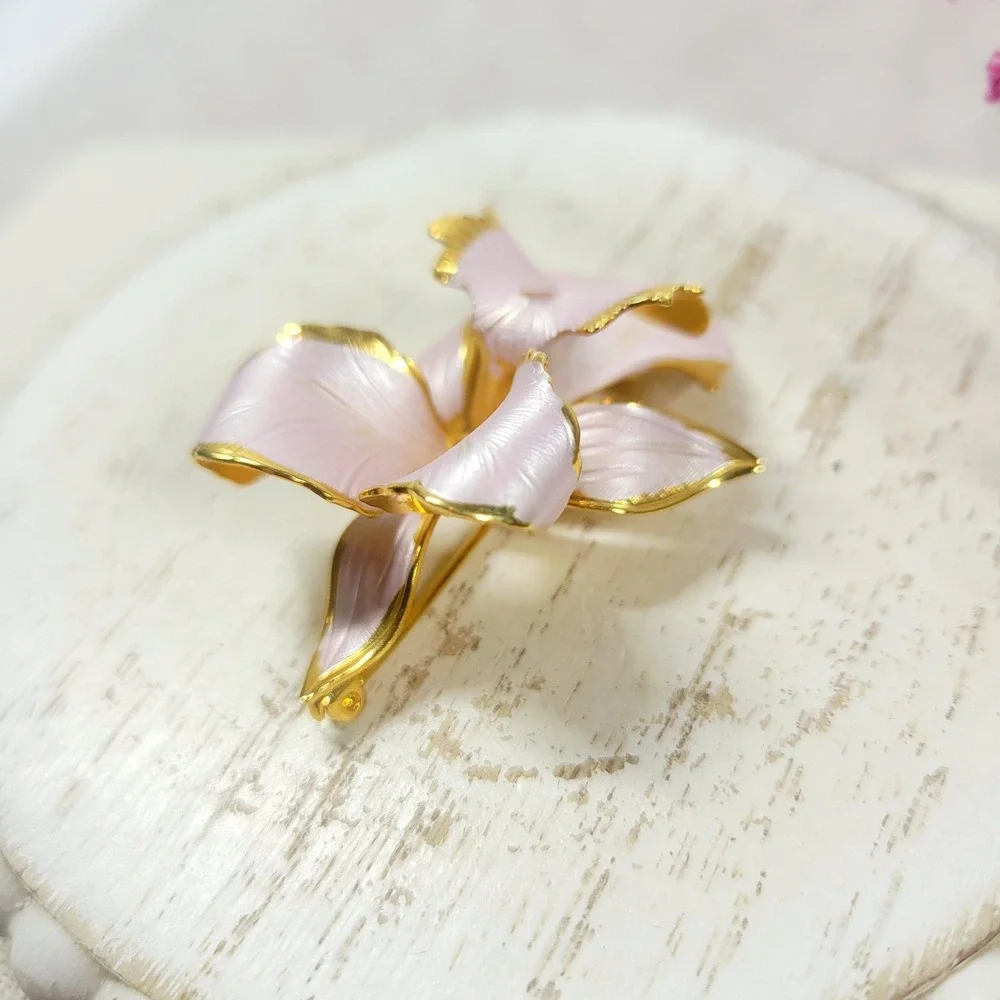 Vintage 1982 Cerrito Signed Pink Orchid Brooch, Pearlized Enamel /Gold Tone